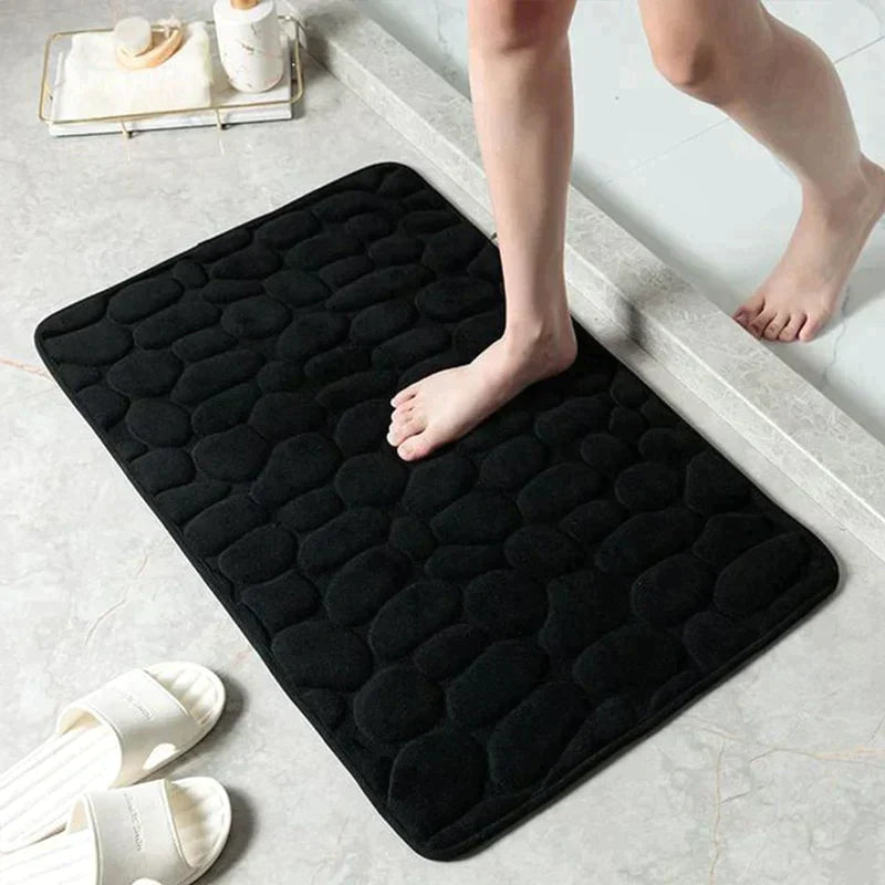 The super soft bath mat for your bathroom